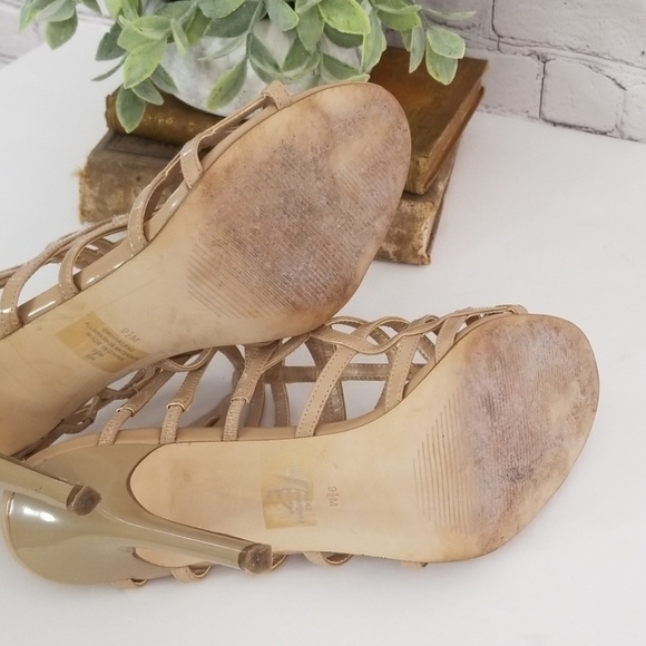 Guess Harlen Patent High Heel Sandals size 9.5 - Picture 7 of 8